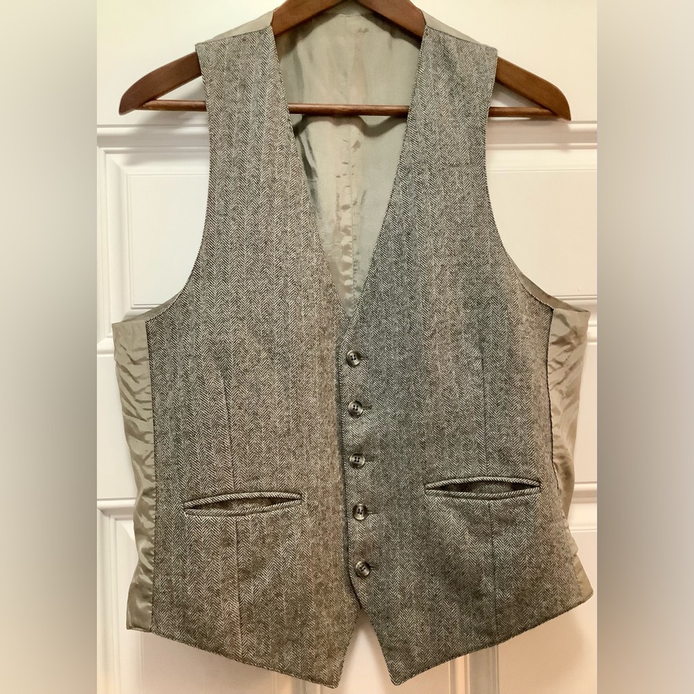 Herringbone grey wool 5 button vest Size Medium